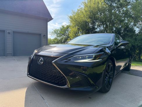 Used 2025 Lexus ES 300h F Sport w/ Accessory Package (Z2) FWD image 8