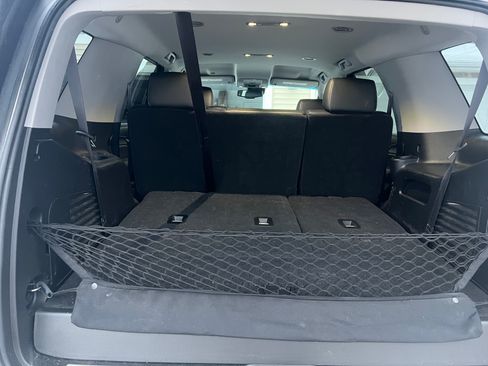 Used 2017 GMC Yukon SLT image 8