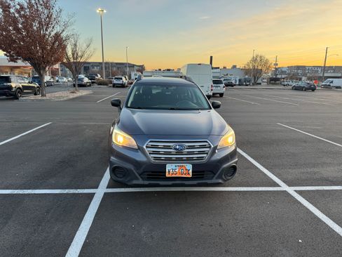 Used 2017 Subaru Outback 2.5i image 4