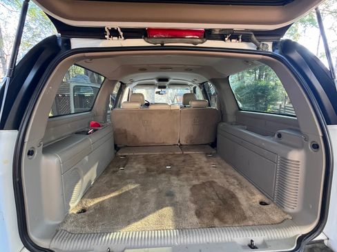 Used 2003 Chevrolet Suburban LS w/ LS Preferred Equipment Group image 16