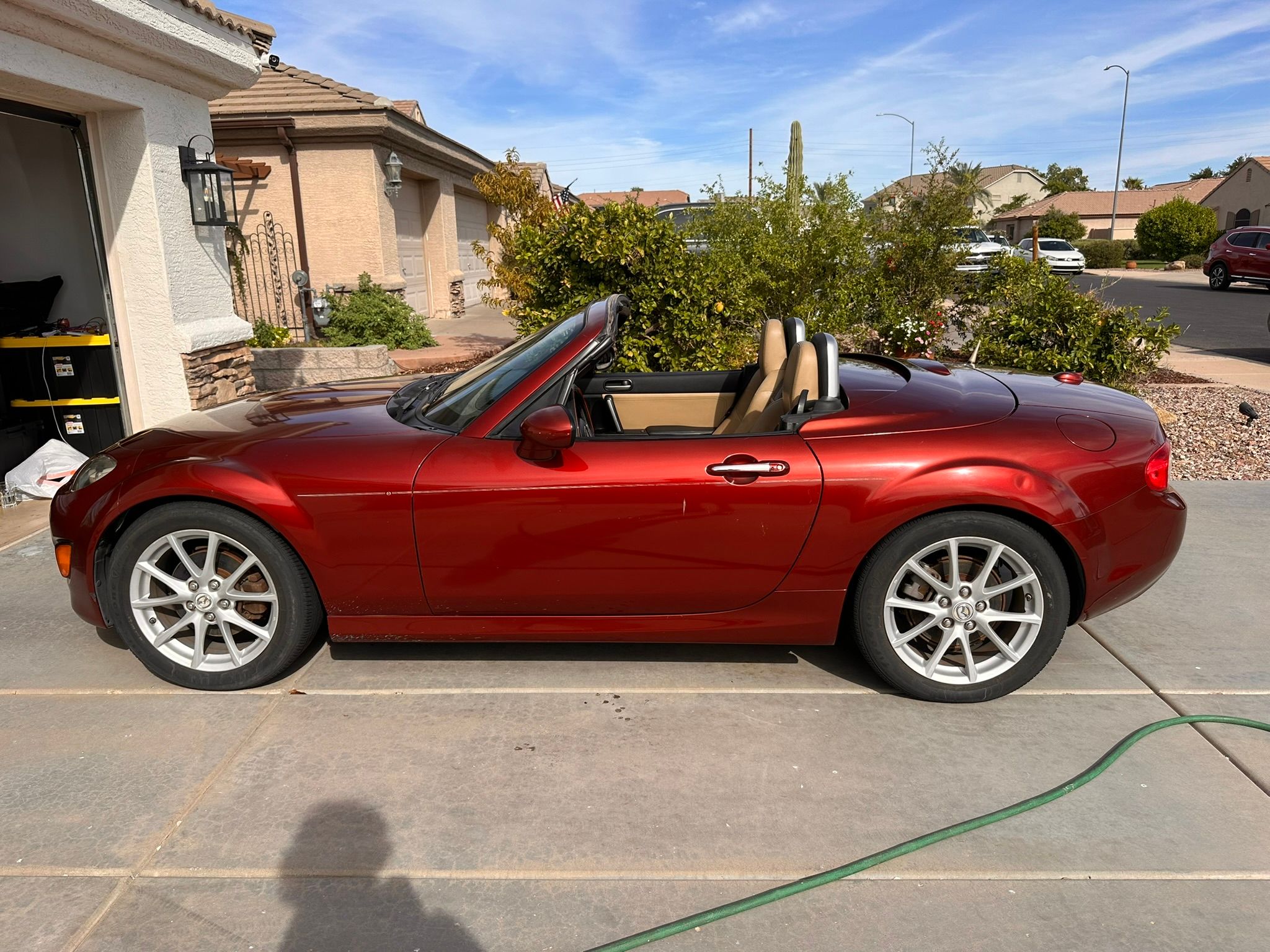 Used 2011 MAZDA MX-5 Miata Grand Touring w/ Premium Pkg RWD image 18
