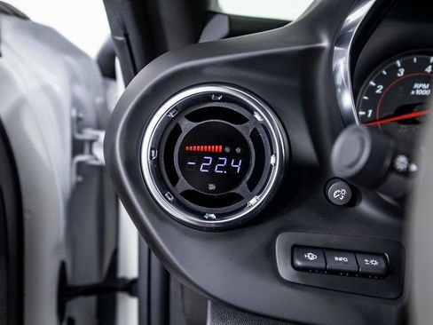 Used 2021 Chevrolet Camaro ZL1 RWD image 12