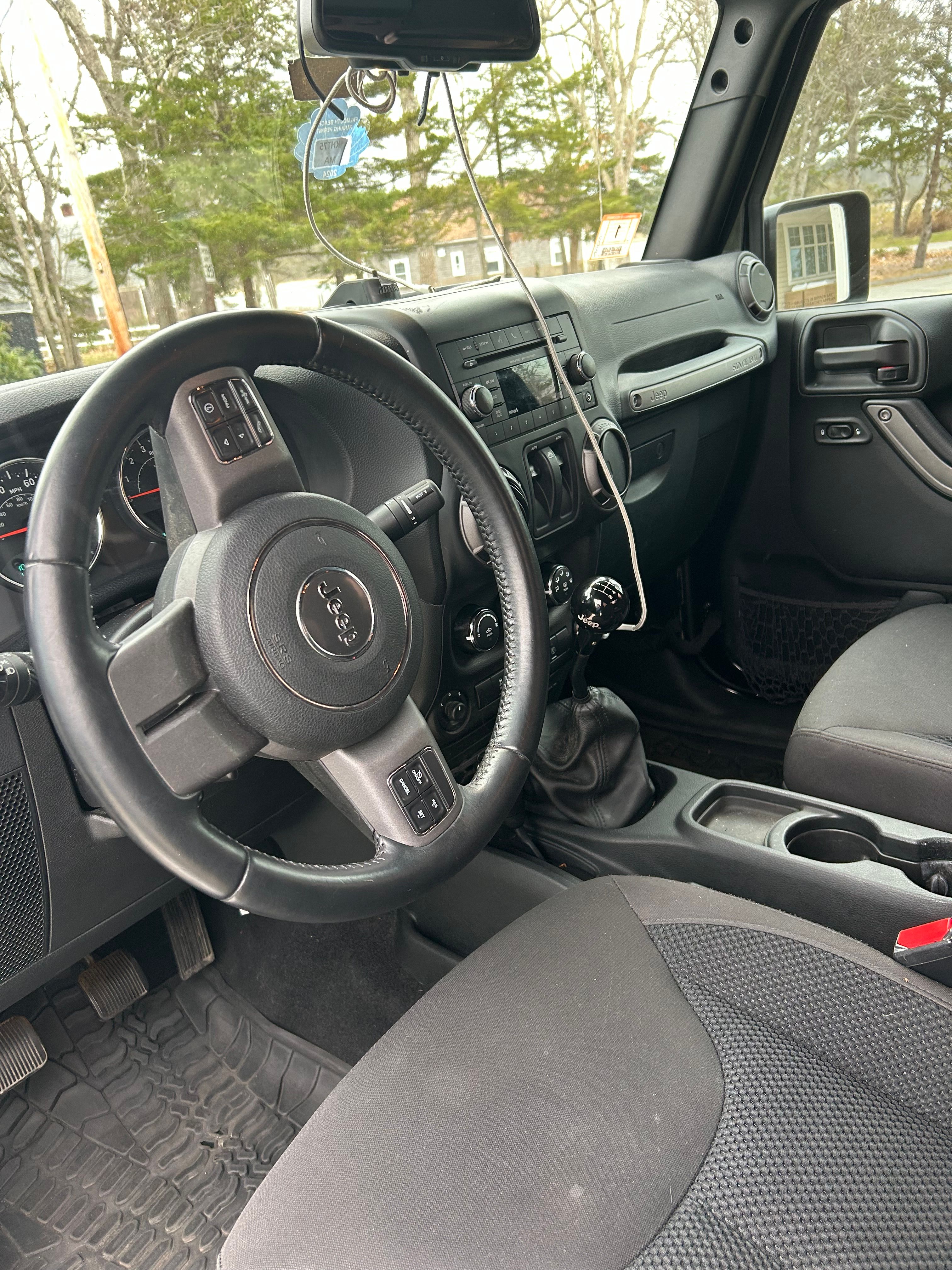 Used 2017 Jeep Wrangler Sport AWD/4WD image 9