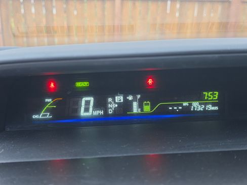 Used 2012 Toyota Prius V Five FWD image 16