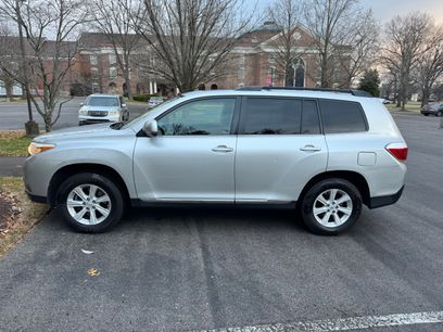 Used 2013 Toyota Highlander SE