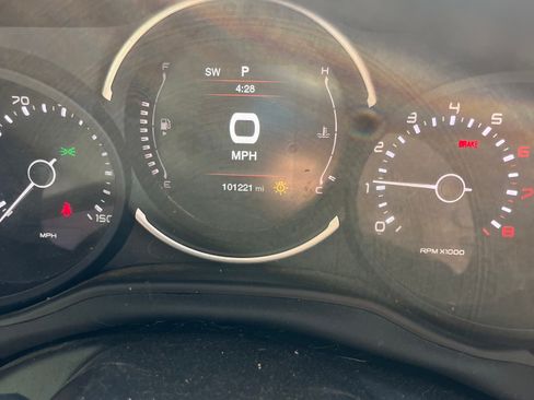 Used 2019 FIAT 500L Pop FWD image 25