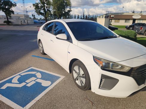 Used 2019 Hyundai Ioniq Blue image 6