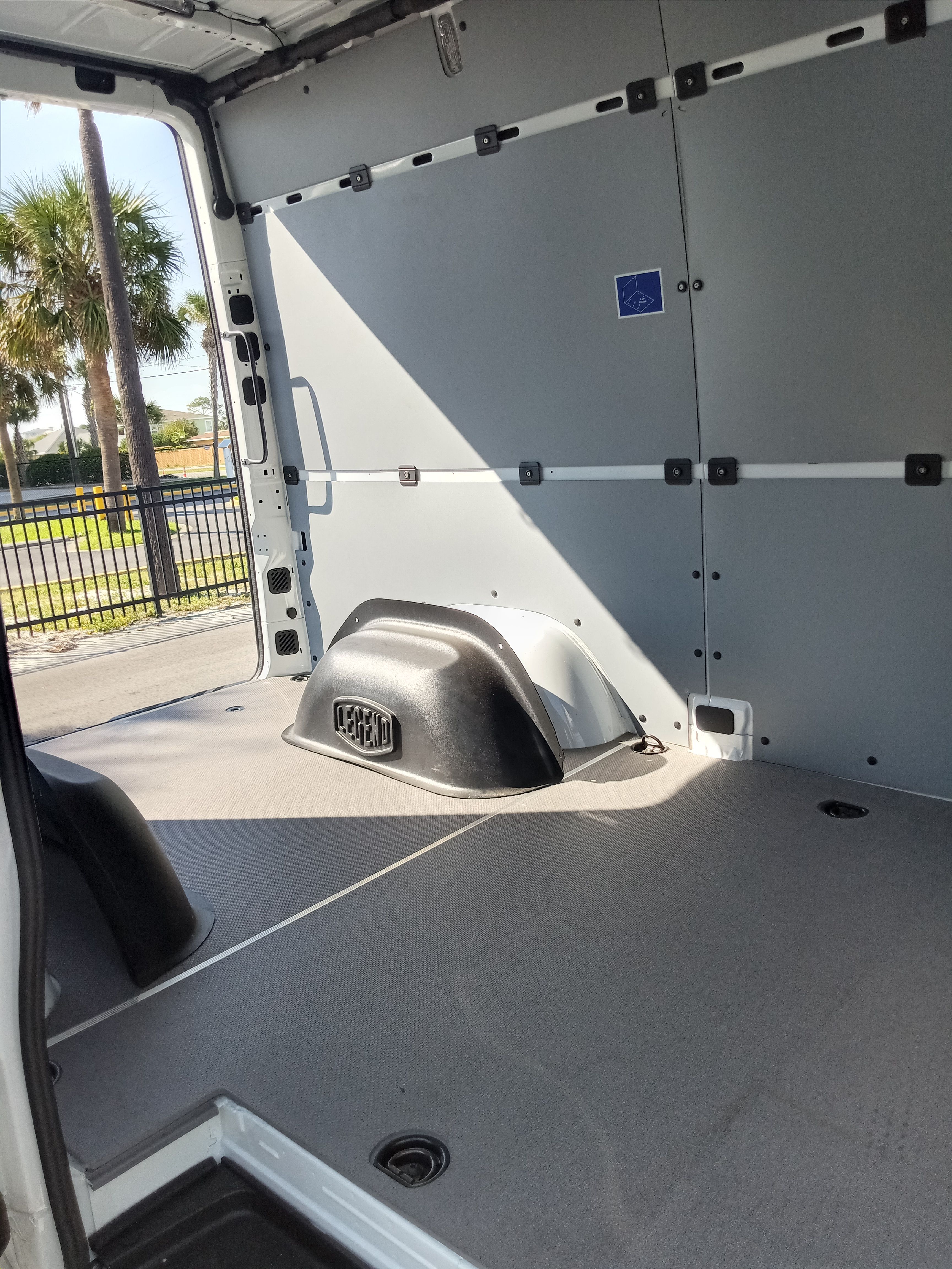 Used 2024 Mercedes-Benz Sprinter 2500 image 12
