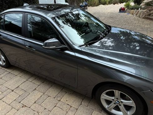 Used 2015 BMW 320i Sedan RWD image 9