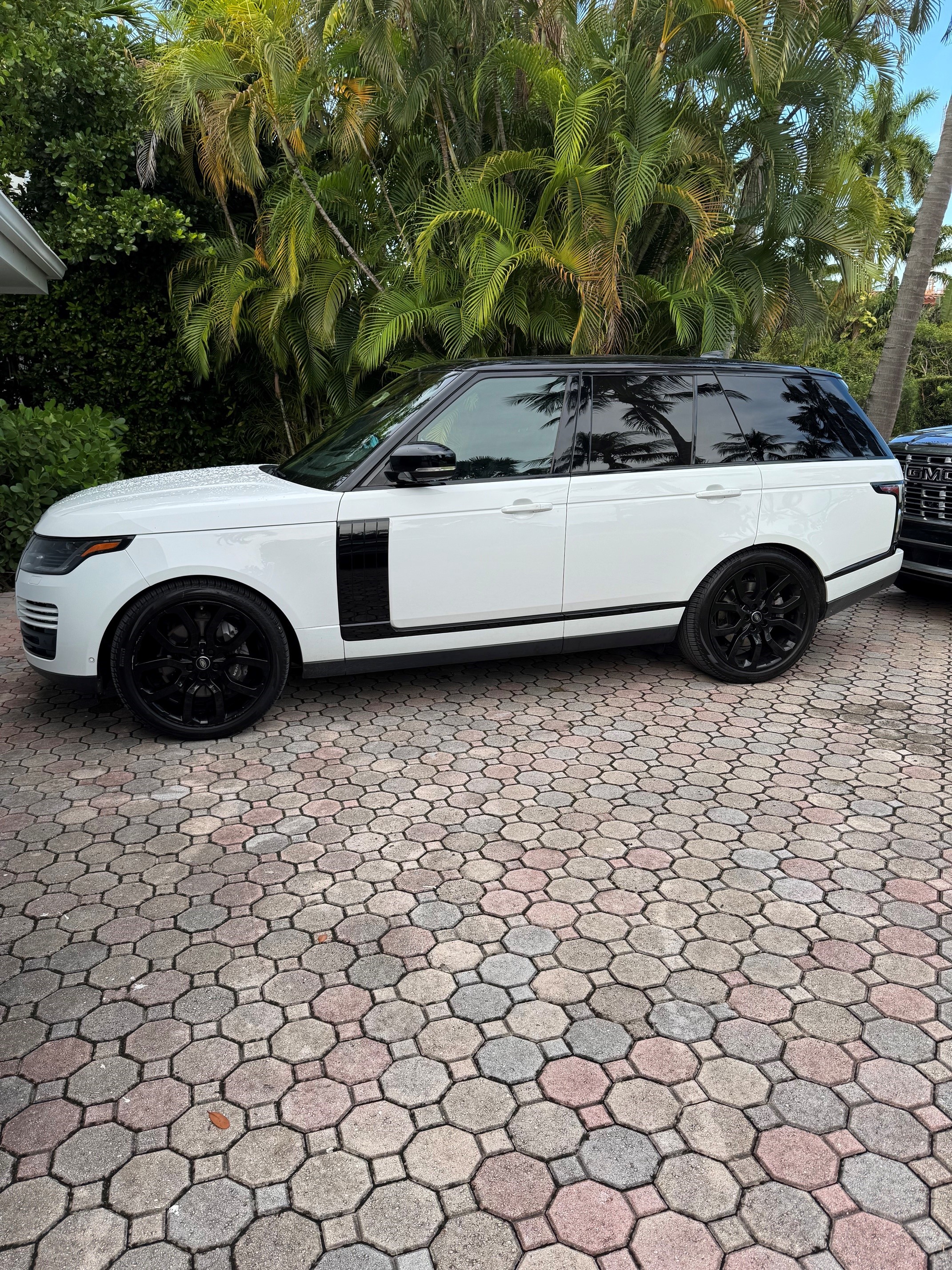 Used 2020 Land Rover Range Rover HSE AWD/4WD image 13