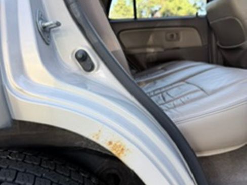 Used 2000 Toyota 4Runner Limited AWD/4WD image 12