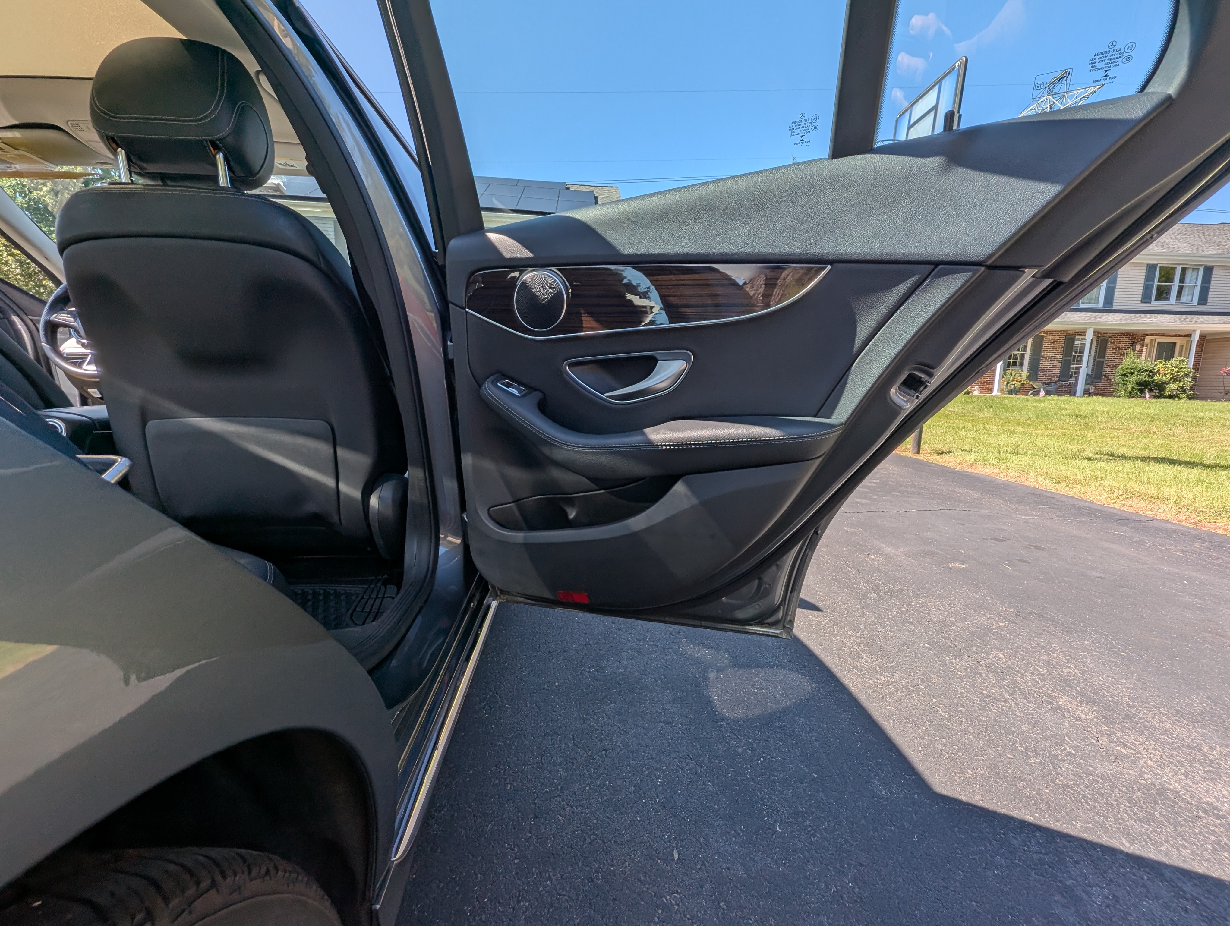 Used 2017 Mercedes-Benz C 300 4MATIC Sedan image 13