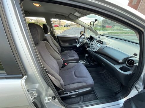 Used 2013 Honda Fit Sport image 11