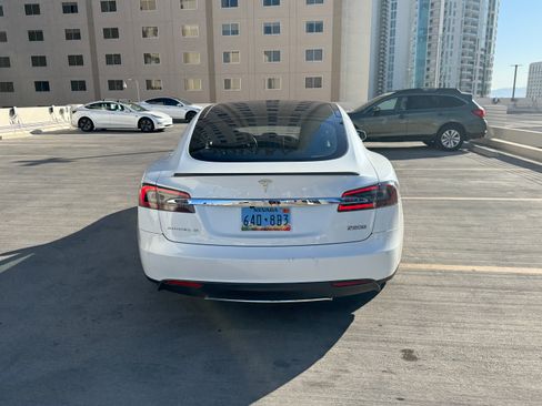 Used 2016 Tesla Model S P90D image 5