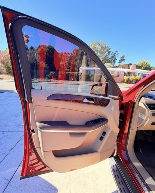 Used 2013 Mercedes-Benz GL 550 4MATIC image 13