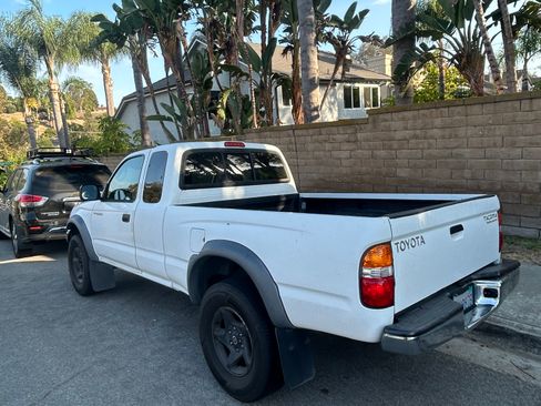 Used 2004 Toyota Tacoma PreRunner w/ Convenience Pkg RWD image 4