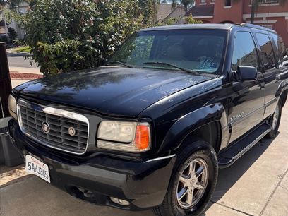 Used 2000 Cadillac Escalade 4WD