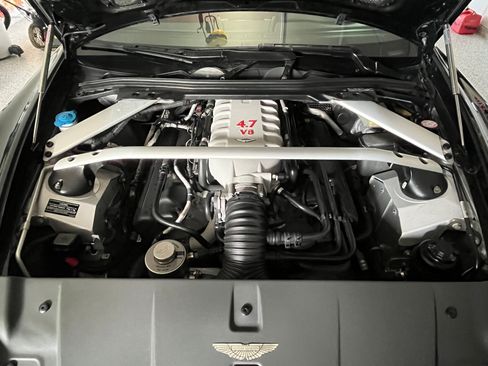 Used 2012 Aston Martin V8 Vantage Coupe RWD image 13