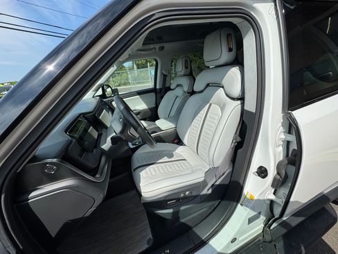 Used 2023 Rivian R1S Adventure AWD/4WD image 4