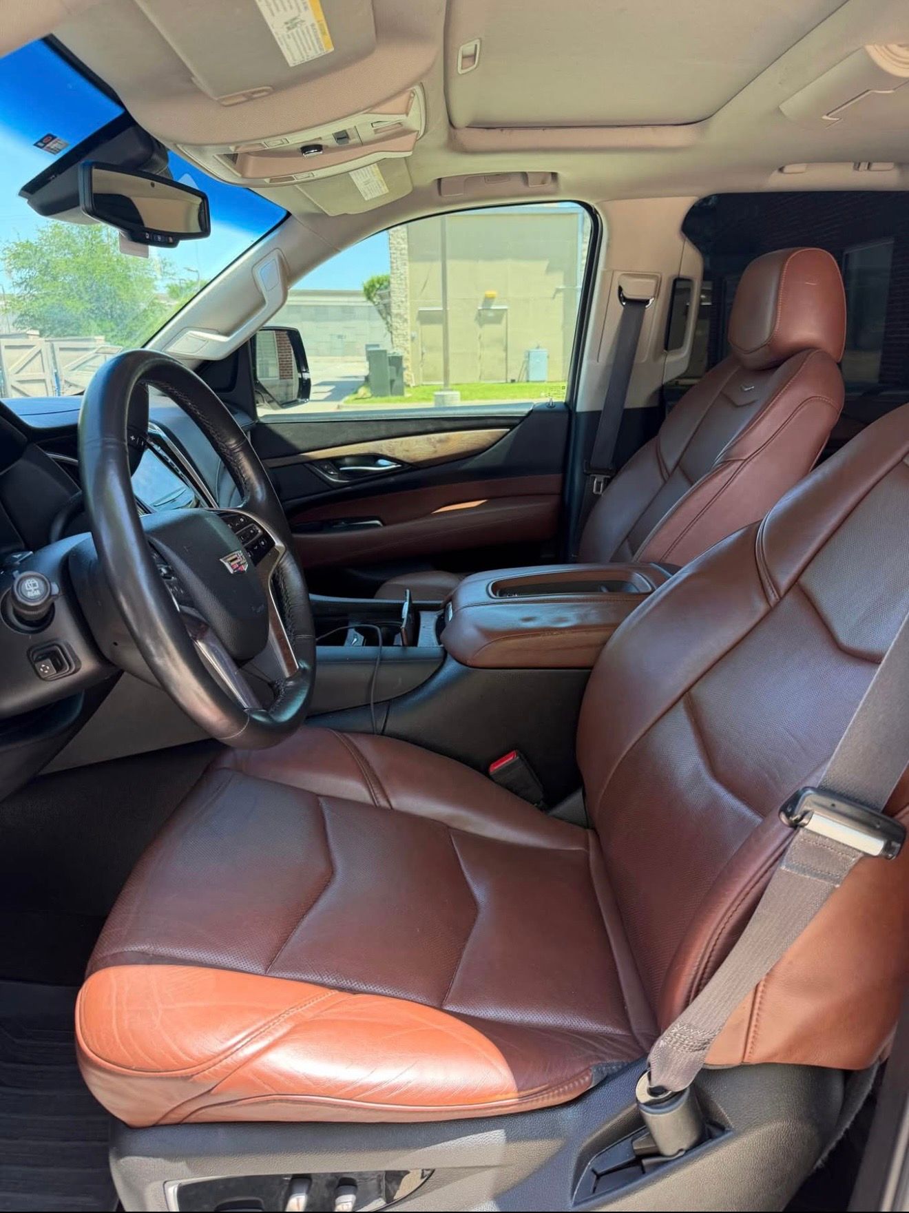 Used 2016 Cadillac Escalade Luxury RWD image 11