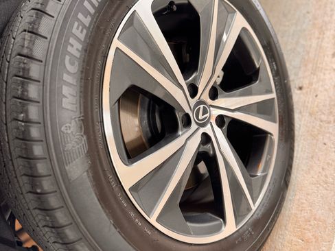 Used 2024 Lexus RX 350 FWD image 17