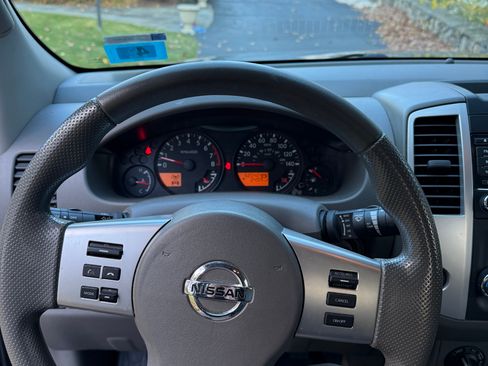 Used 2016 Nissan Frontier SV w/ SV Value Truck Pkg image 11