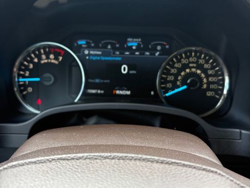 Used 2018 Ford F150 Lariat w/ Equipment Group 502A Luxury image 12