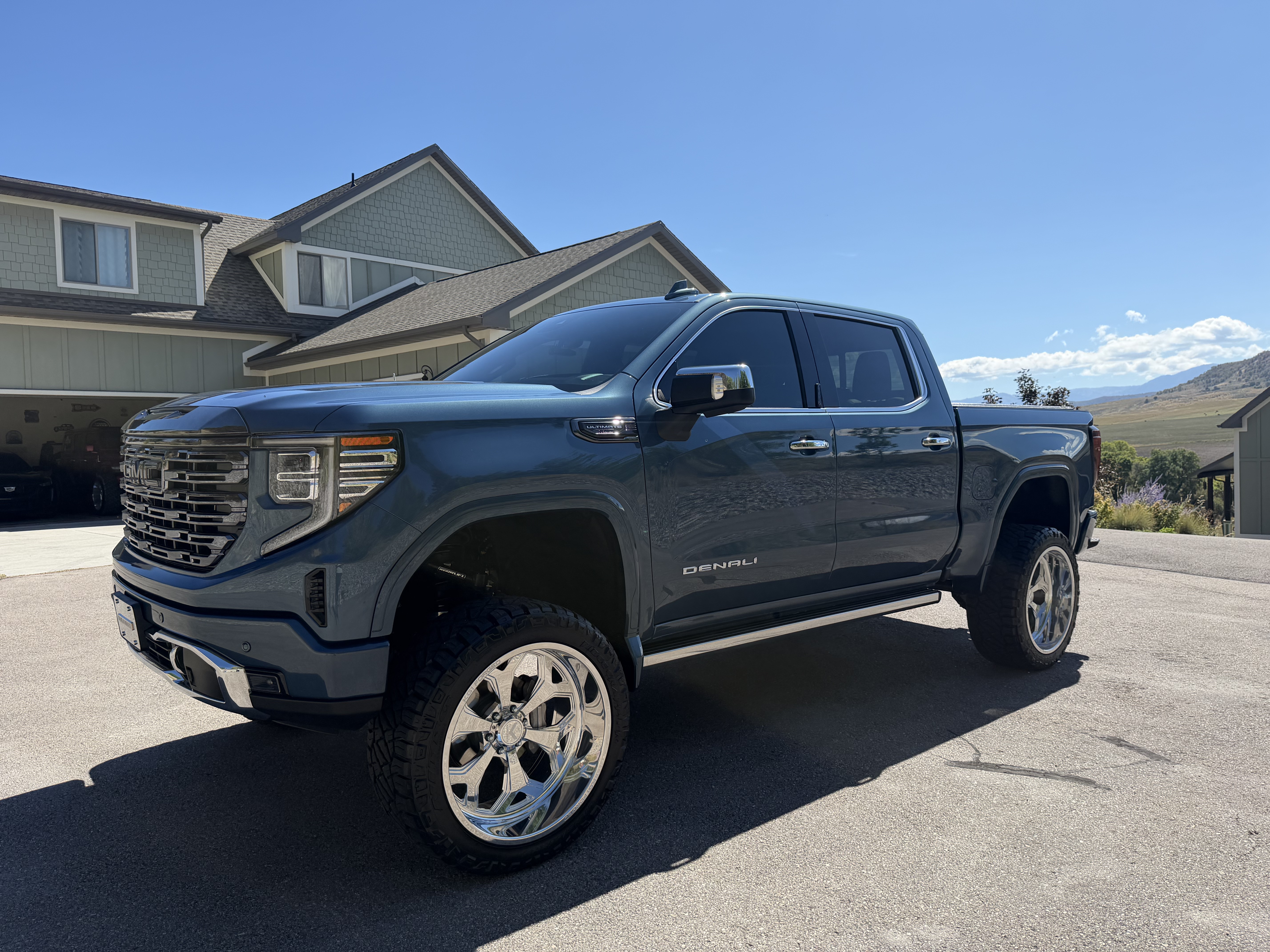 Used 2024 GMC Sierra 1500 Denali Ultimate AWD/4WD image 5