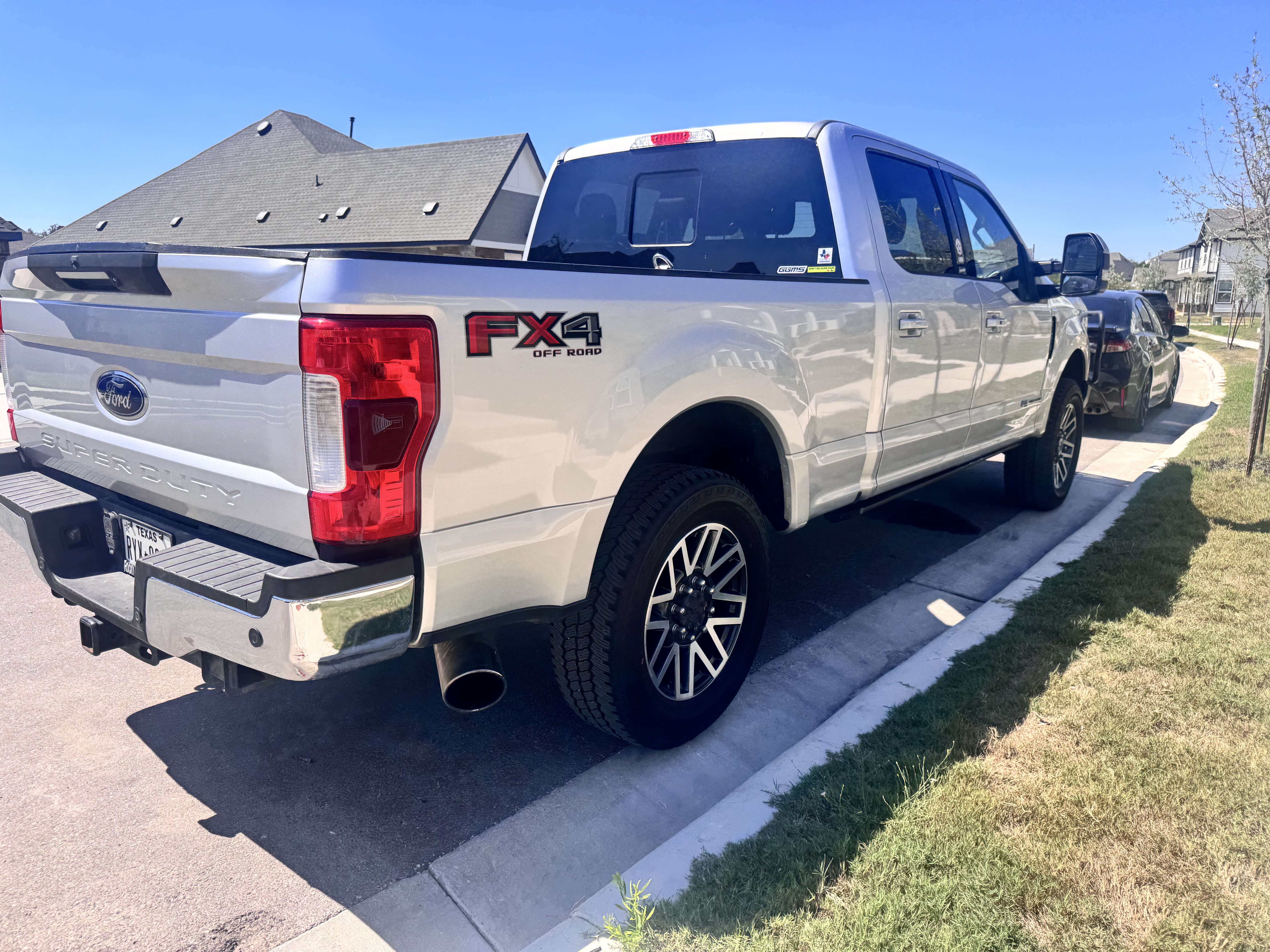 Used 2018 Ford F250 Lariat w/ Lariat Ultimate Package AWD/4WD image 5