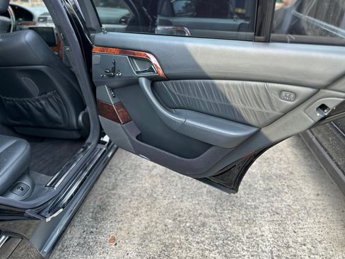 Used 2005 Mercedes-Benz S 600 image 20