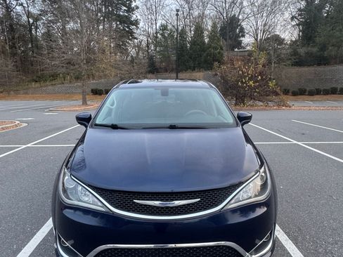 Used 2018 Chrysler Pacifica Touring Plus w/ Tire & Wheel Group image 1