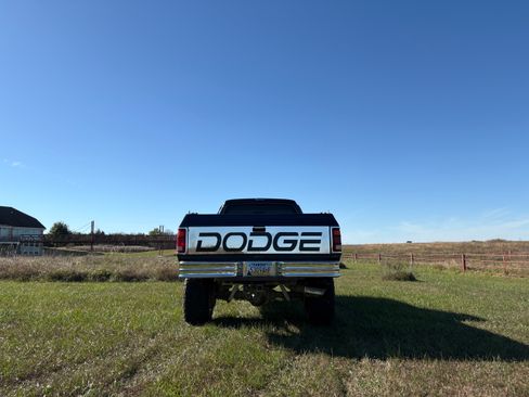 Used 1993 Dodge D/W Truck 250 image 5