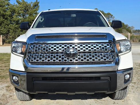 Used 2018 Toyota Tundra SR5 w/ SR5 Upgrade Package image 1