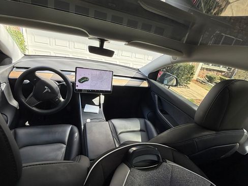 Used 2021 Tesla Model Y Long Range image 5