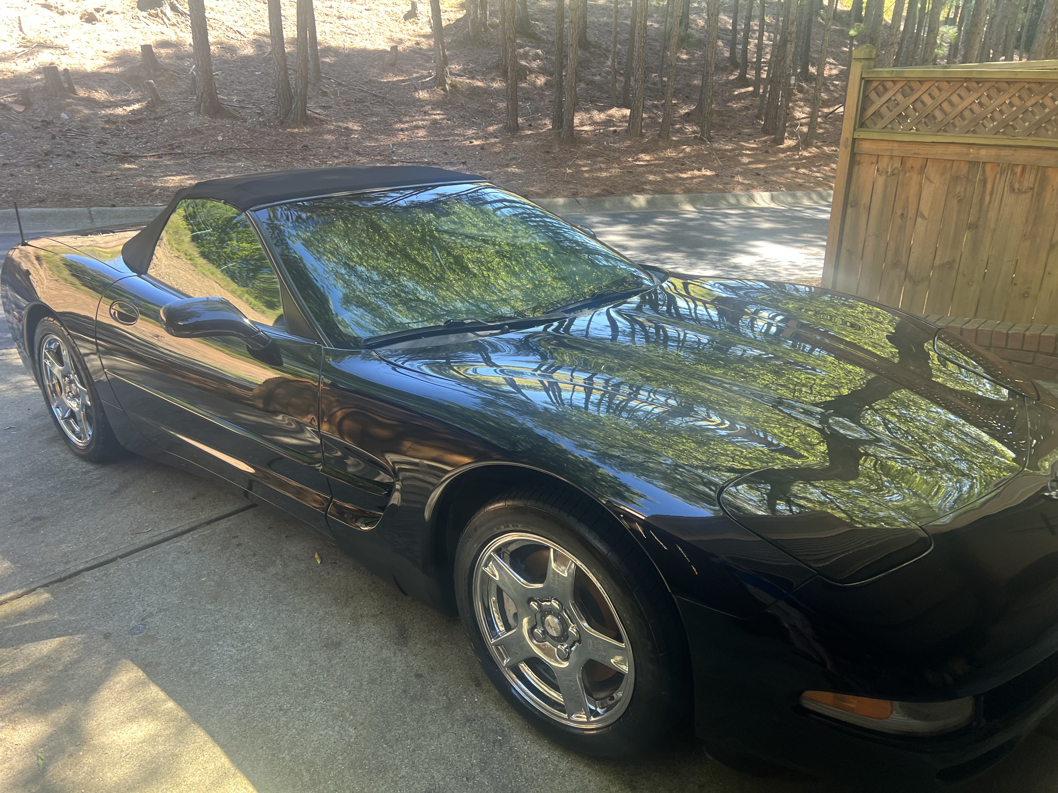 Used 1998 Chevrolet Corvette Convertible w/ Performance Handling Pkg RWD image 9
