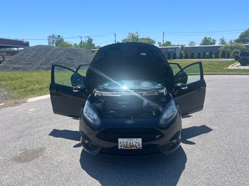 Used 2018 Ford Fiesta ST FWD image 2