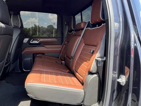 Used 2024 GMC Sierra 2500 Denali Ultimate image 15