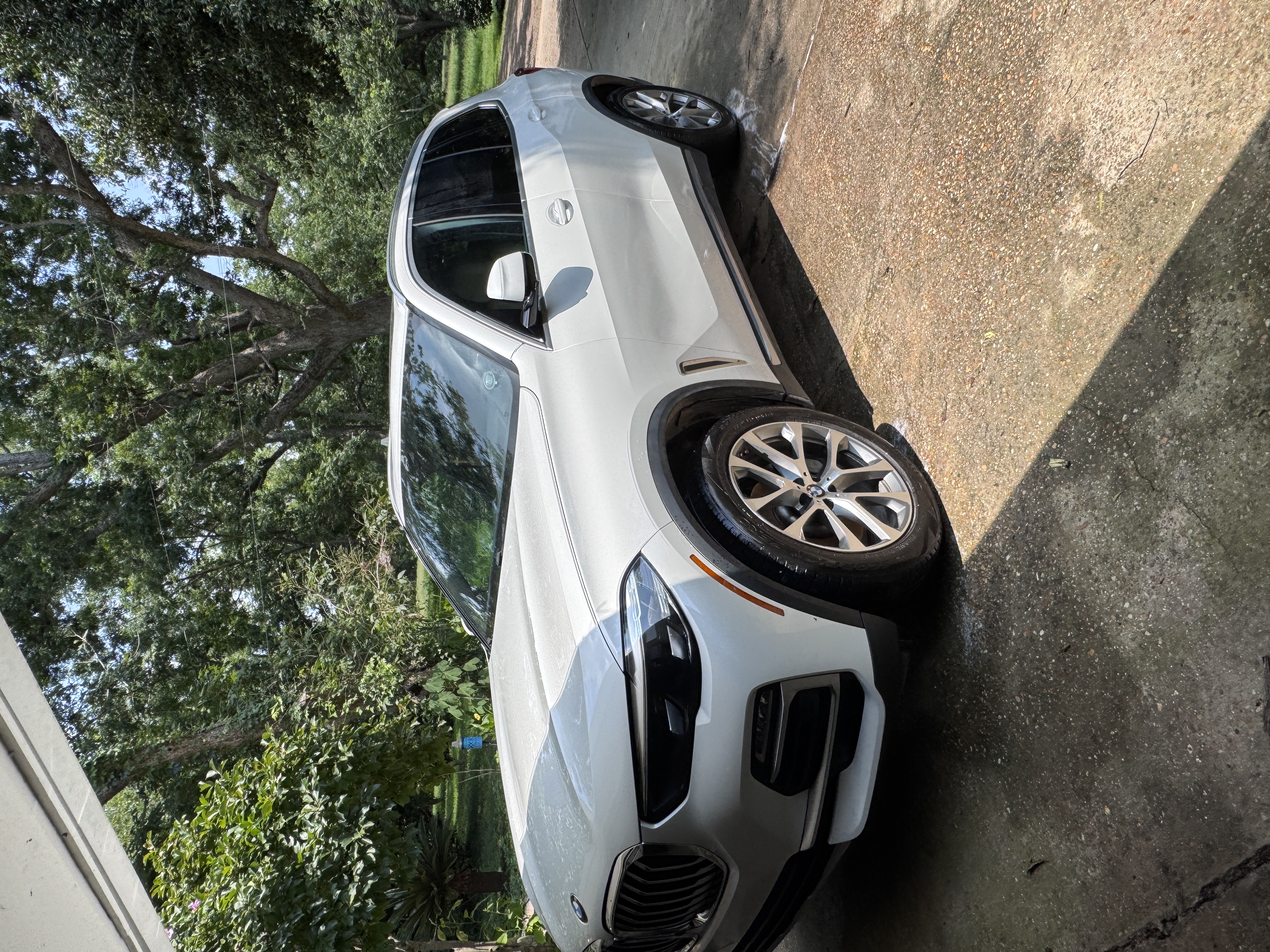 Used 2019 BMW X5 xDrive40i w/ Premium Package 2 AWD/4WD image 2