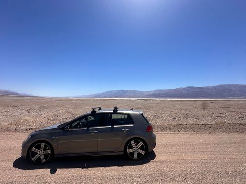 Used 2015 Volkswagen Golf R 4-Door AWD/4WD image 22
