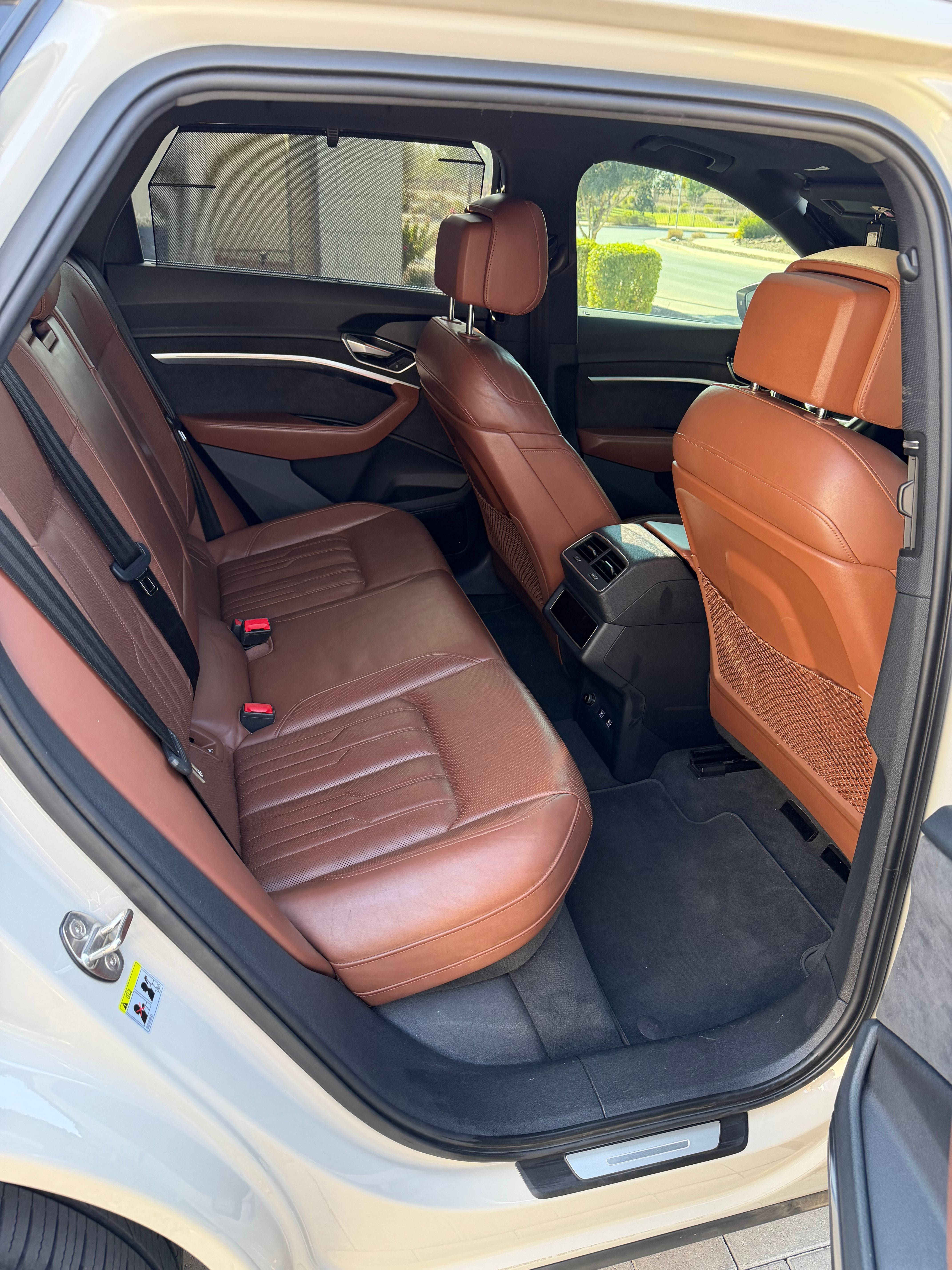 Used 2019 Audi e-tron Prestige w/ Prestige Package AWD/4WD image 14