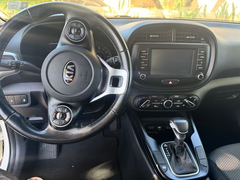 Used 2020 Kia Soul X-Line FWD image 13