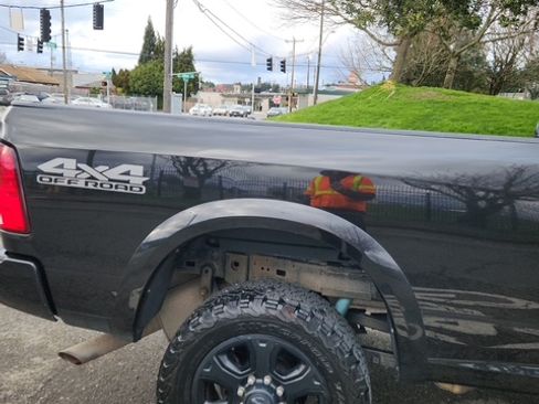 Used 2018 RAM 2500 Big Horn w/ Sport Appearance Group image 4