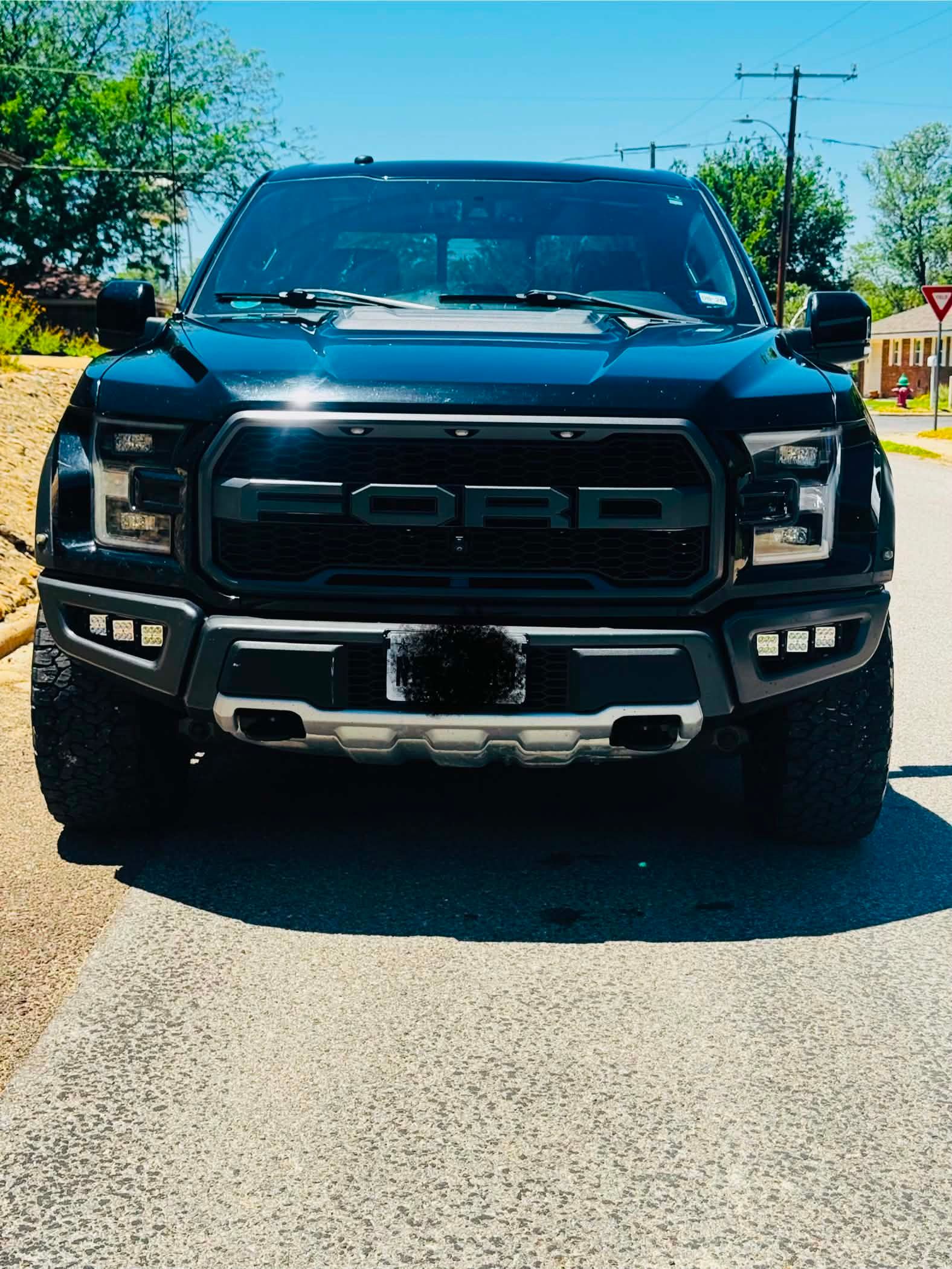 Used 2018 Ford F150 Raptor w/ Equipment Group 802A Luxury AWD/4WD image 1