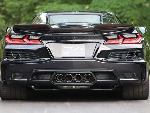 Used 2023 Chevrolet Corvette Z06 w/ Stealth Interior Trim Package RWD image 20