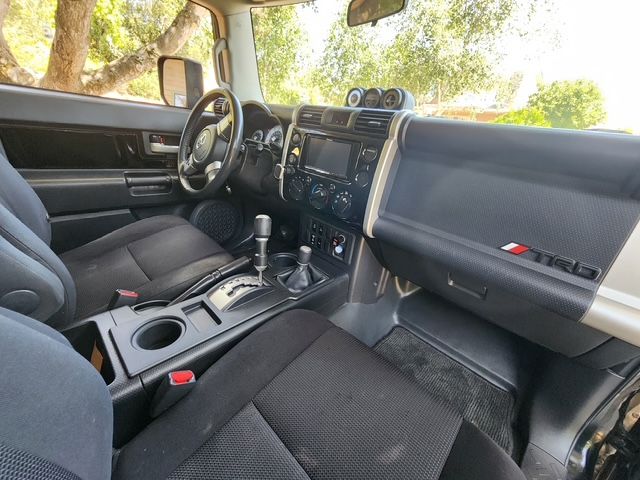 Used 2007 Toyota FJ Cruiser 4WD w/ Upgrade Pkg 1 image 10
