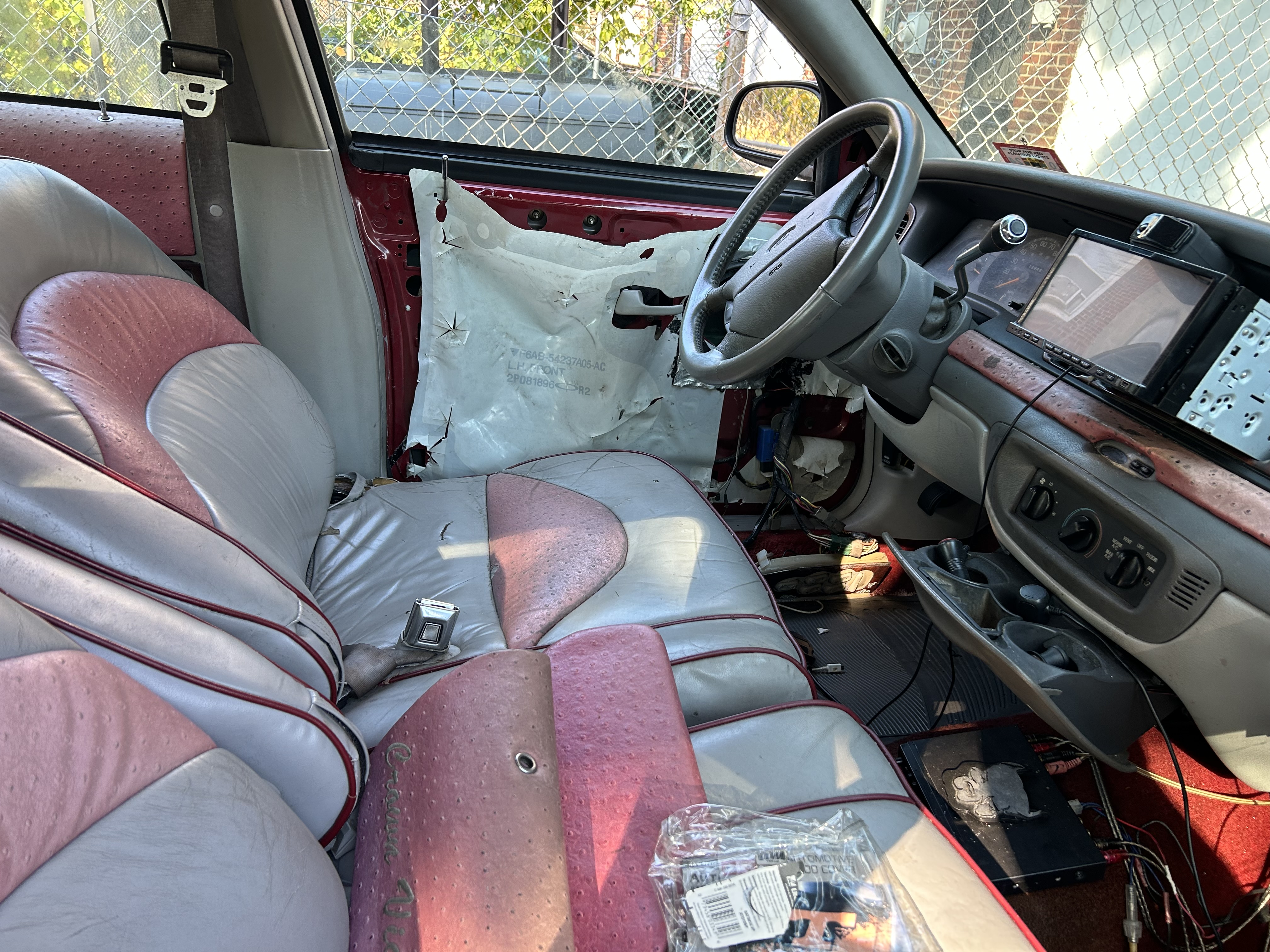 Used 1997 Ford Crown Victoria LX RWD image 6
