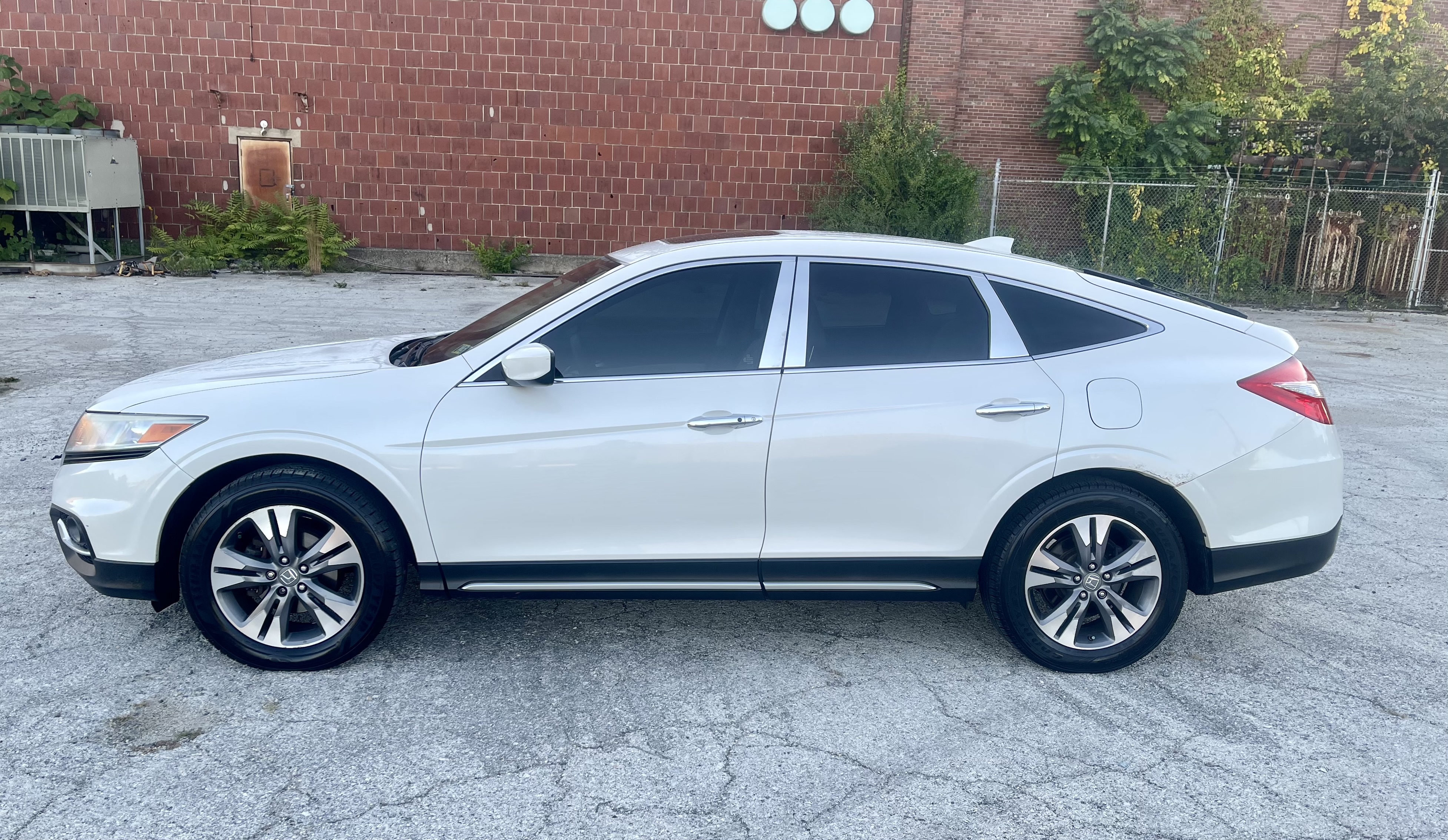Used 2013 Honda Crosstour EX-L image 4