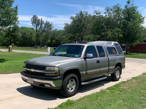 Used 1999 Chevrolet Silverado 1500 LT w/ Off-Road Chassis Pkg AWD/4WD image 12