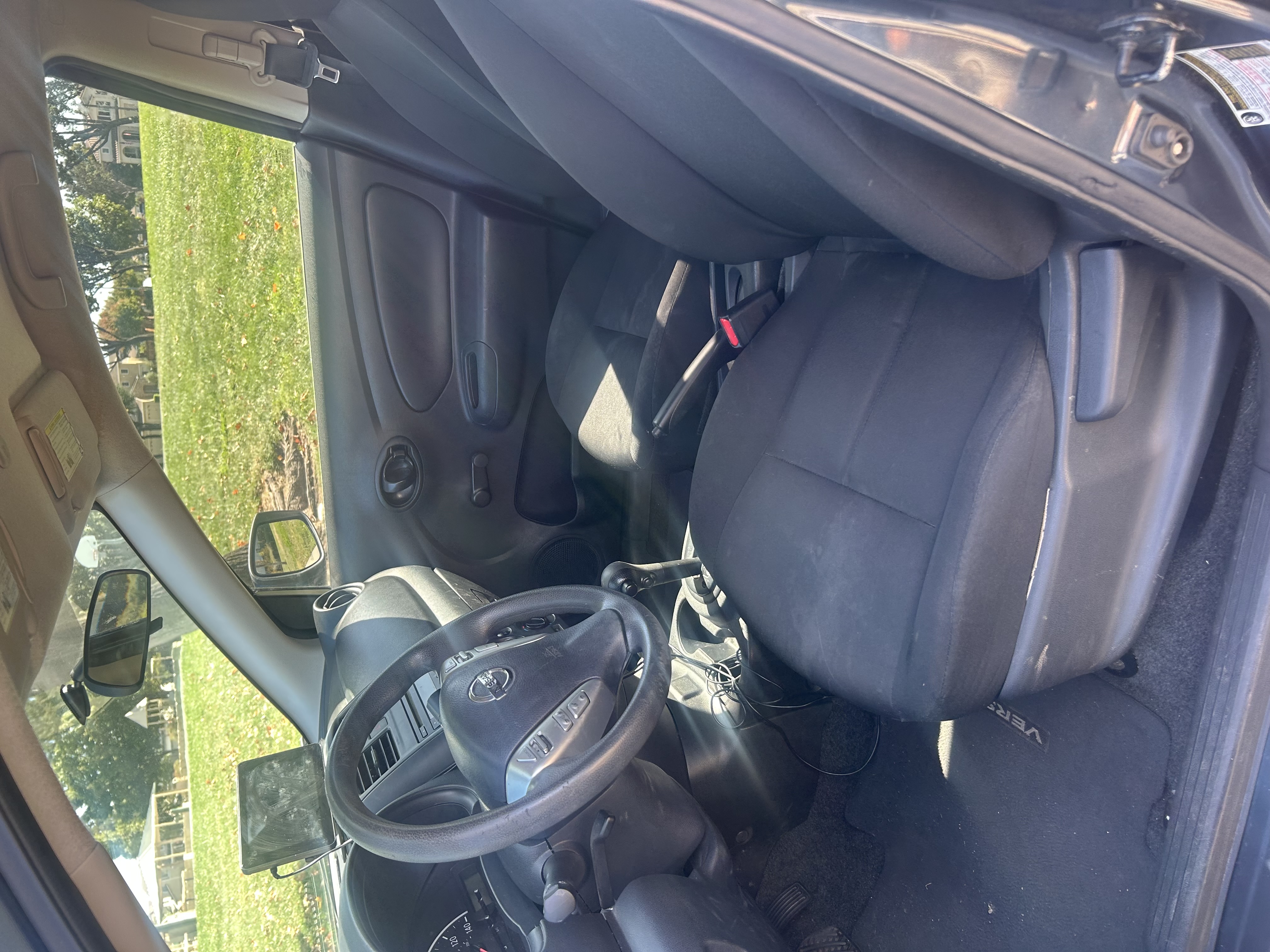 Used 2017 Nissan Versa S Plus FWD image 2