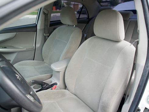Used 2012 Toyota Corolla LE FWD image 22